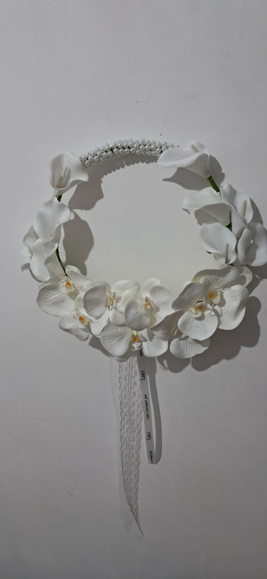 دسته گل سازه ای سفید مناسب عقد و عروسی